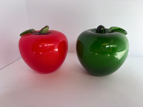 + Handblown Art Glass Apples Set of 2 1 Green/1 Red P 162