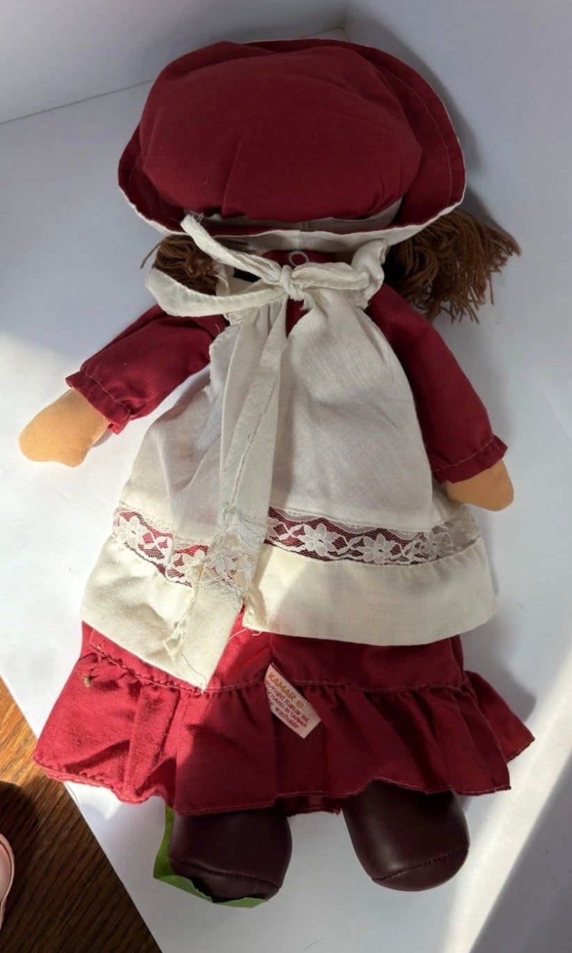 Kamar Amanda Pilgrim Pioneer Girl. Cloth Doll W/brown Hair (p152)