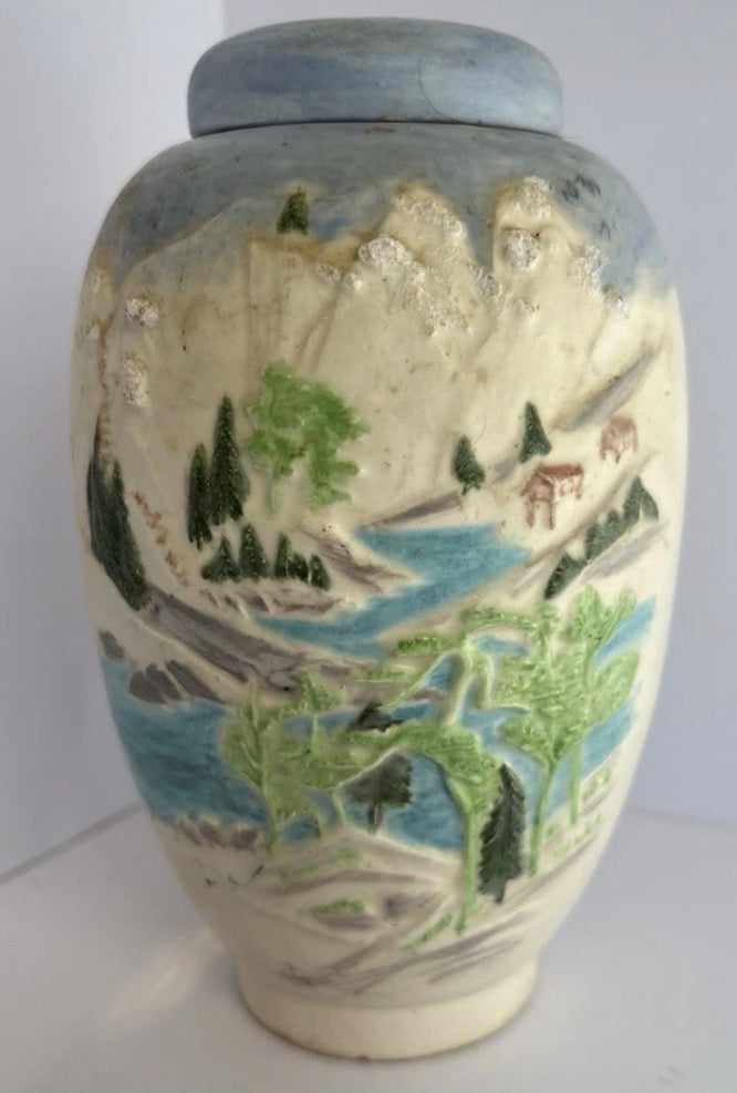 Japanese Vase/Earn With Embossed Mountain View.  P174