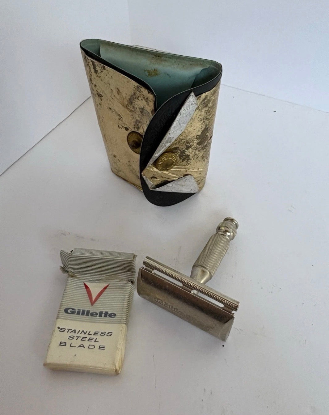 vintage gillette razor travel kit ph183